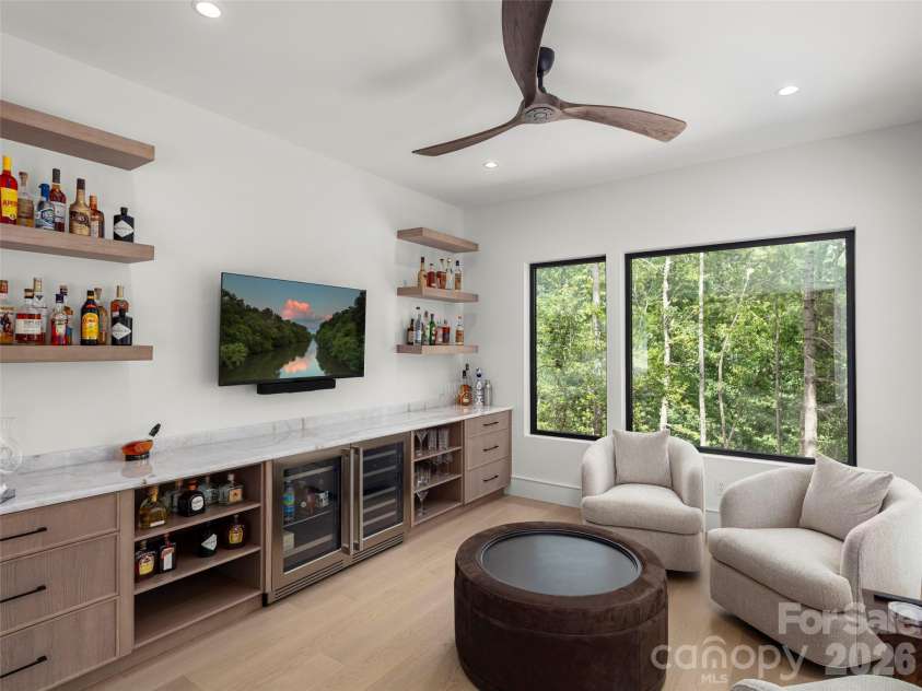 645 Walnut Valley Parkway, Arden, NC 28704.  MLS# CAR4407556, YatesRealty ID 41280. 