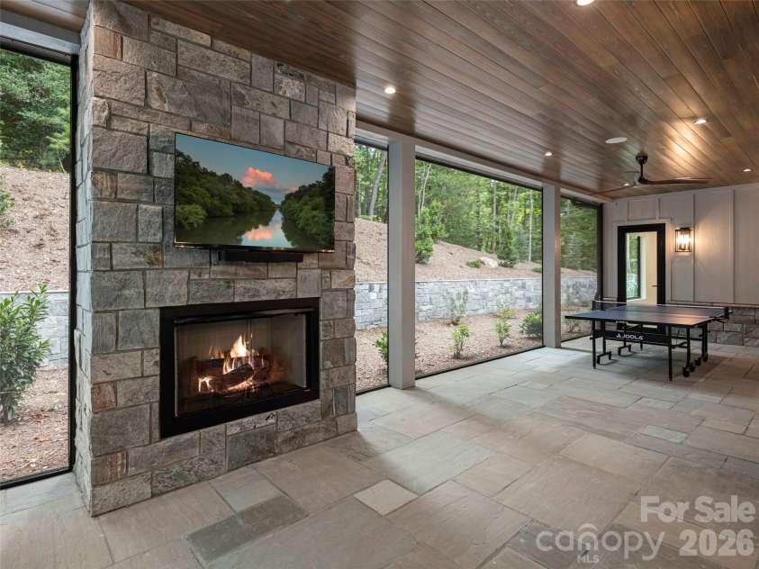 645 Walnut Valley Parkway, Arden, NC 28704.  MLS# CAR4407556, YatesRealty ID 41280. 