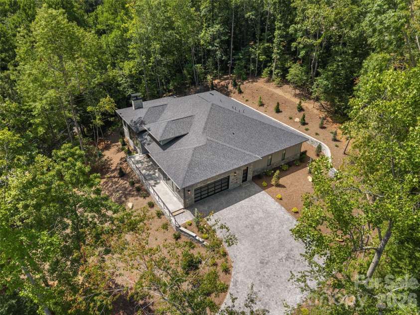 645 Walnut Valley Parkway, Arden, NC 28704.  MLS# CAR4407556, YatesRealty ID 41280. 