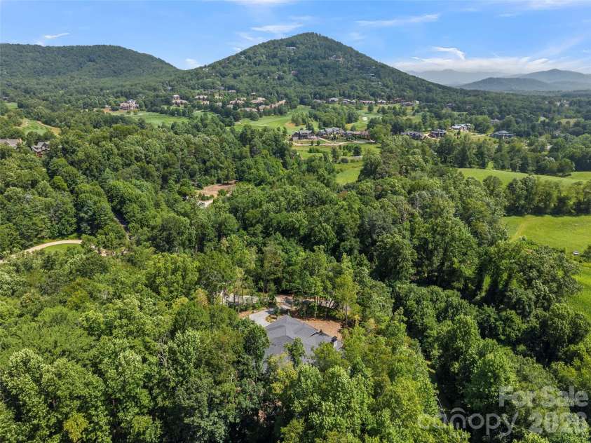 645 Walnut Valley Parkway, Arden, NC 28704.  MLS# CAR4407556, YatesRealty ID 41280. 