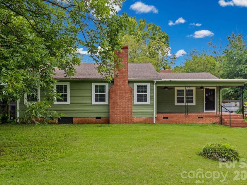 194 Old Limestone Road, York, SC 29745.  MLS# CAR4406362, YatesRealty ID 41282. 