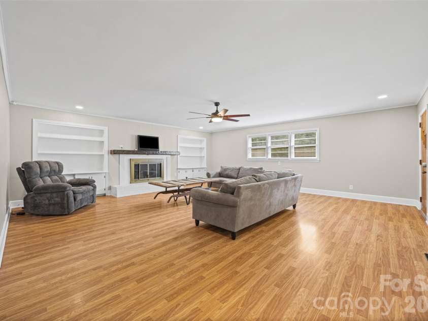 194 Old Limestone Road, York, SC 29745.  MLS# CAR4406362, YatesRealty ID 41282. 