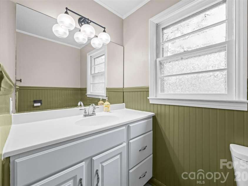 194 Old Limestone Road, York, SC 29745.  MLS# CAR4406362, YatesRealty ID 41282. 