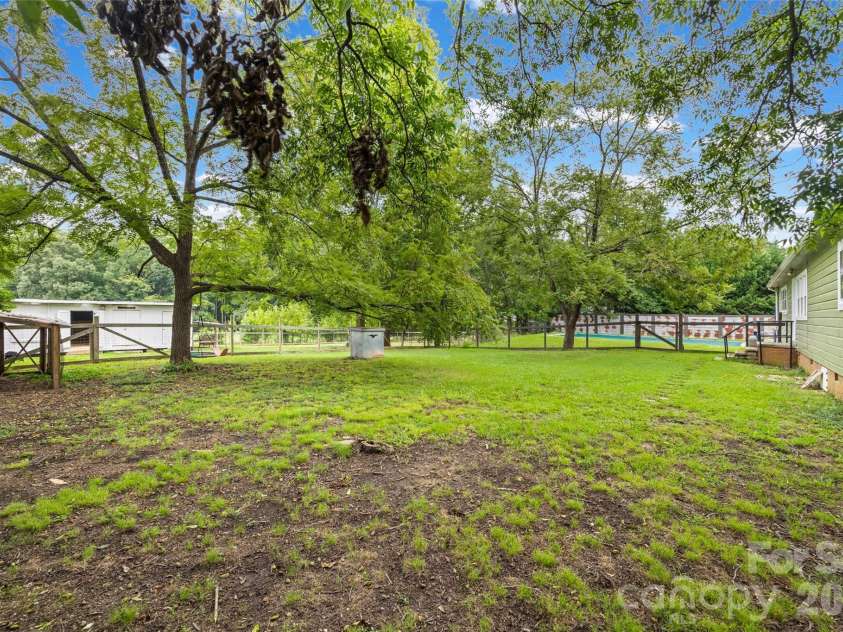 194 Old Limestone Road, York, SC 29745.  MLS# CAR4406362, YatesRealty ID 41282. 