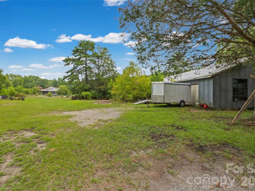 194 Old Limestone Road, York, SC 29745.  MLS# CAR4406362, YatesRealty ID 41282. 
