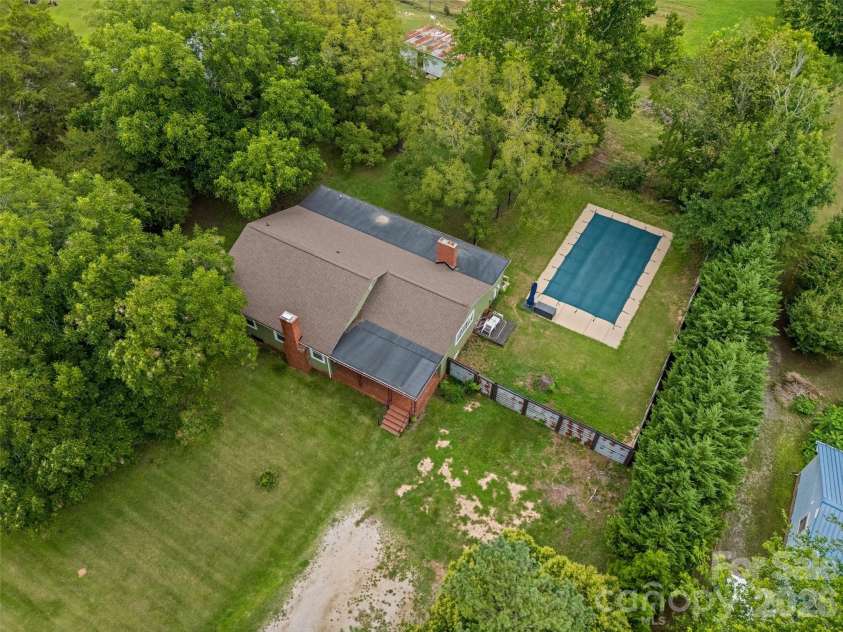 194 Old Limestone Road, York, SC 29745.  MLS# CAR4406362, YatesRealty ID 41282. 