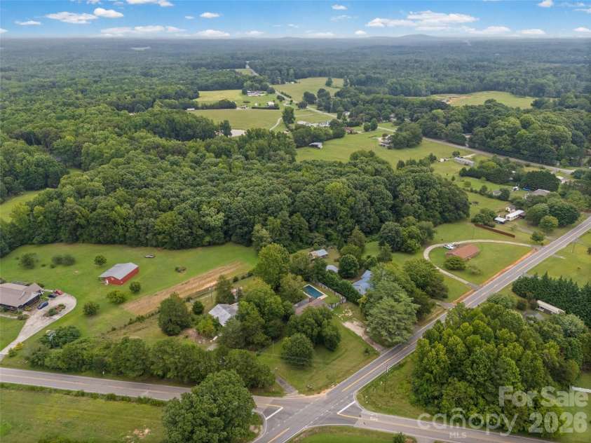 194 Old Limestone Road, York, SC 29745.  MLS# CAR4406362, YatesRealty ID 41282. 