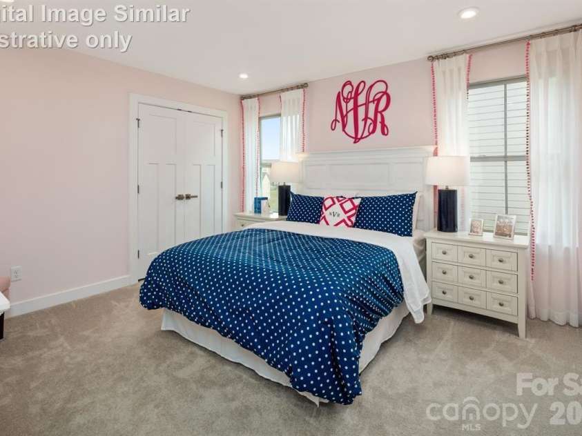 2052 Fernway Drive, Charlotte, NC 28216.  MLS# CAR4345539, YatesRealty ID 41287. 