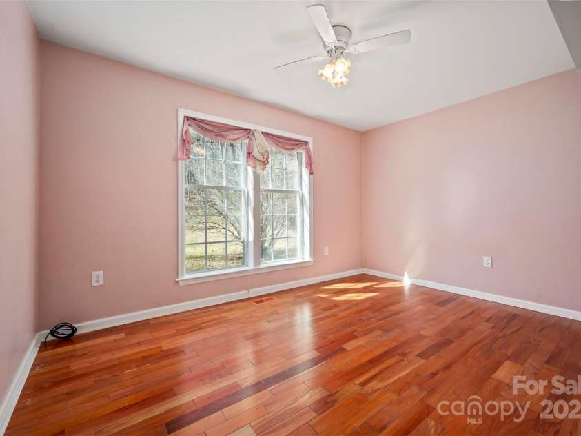 1058 Bearwallow Mountain Road, Hendersonville, NC 28792.  MLS# CAR4230448, YatesRealty ID 4129. 