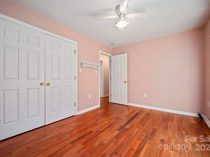 1058 Bearwallow Mountain Road, Hendersonville, NC 28792.  MLS# CAR4230448, YatesRealty ID 4129. 