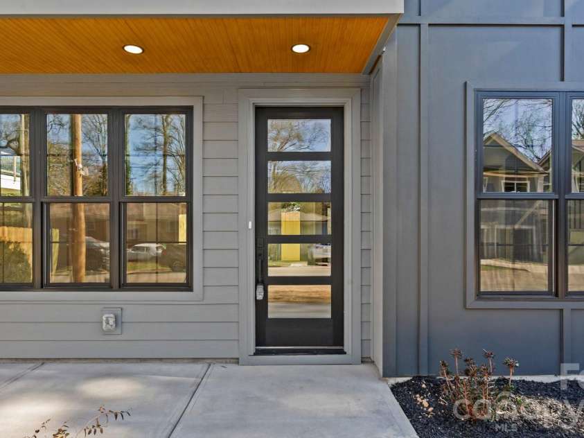 630 Colorado Avenue, Charlotte, NC 28206.  MLS# CAR4350962, YatesRealty ID 4129. 