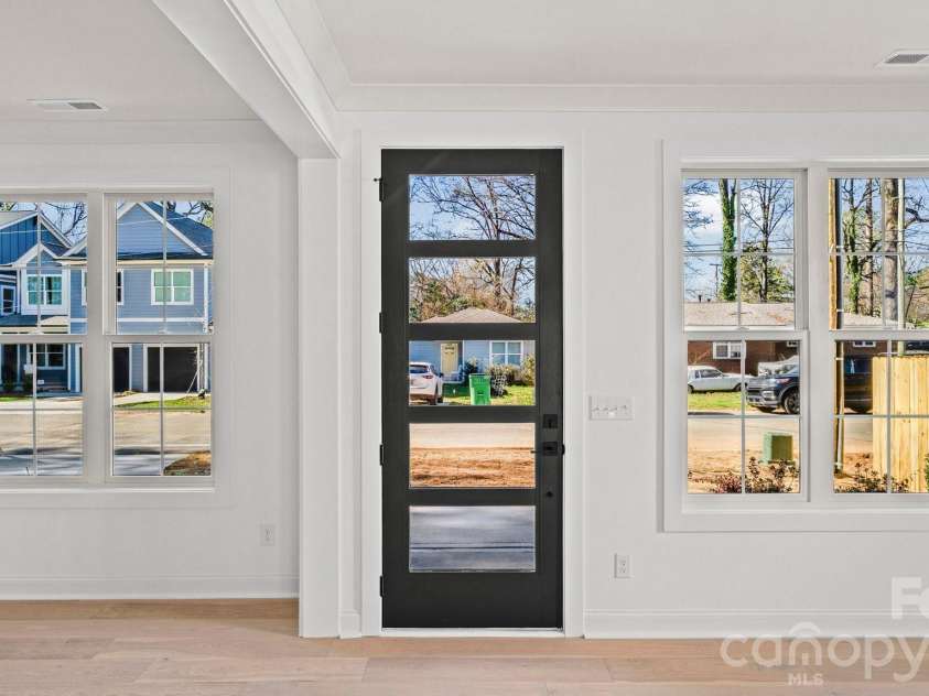 630 Colorado Avenue, Charlotte, NC 28206.  MLS# CAR4350962, YatesRealty ID 4129. 