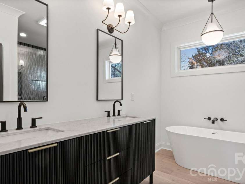 630 Colorado Avenue, Charlotte, NC 28206.  MLS# CAR4350962, YatesRealty ID 4129. 