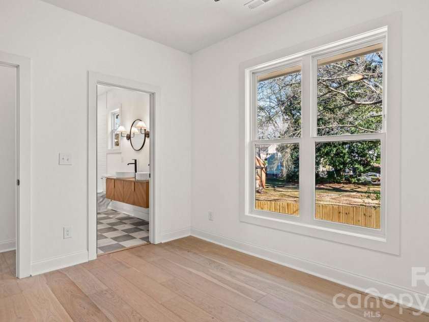 630 Colorado Avenue, Charlotte, NC 28206.  MLS# CAR4350962, YatesRealty ID 4129. 