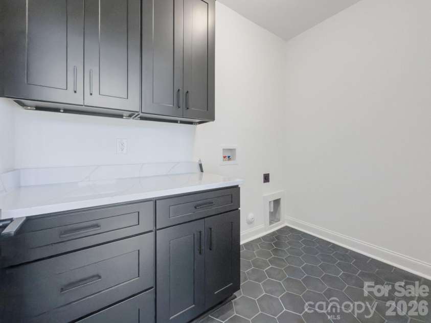 630 Colorado Avenue, Charlotte, NC 28206.  MLS# CAR4350962, YatesRealty ID 4129. 