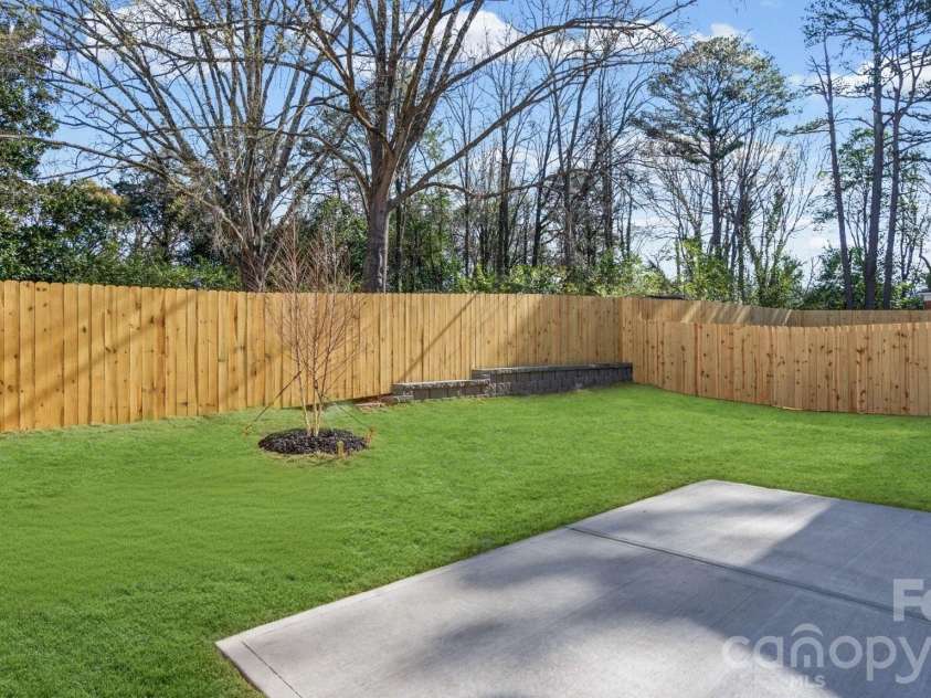 630 Colorado Avenue, Charlotte, NC 28206.  MLS# CAR4350962, YatesRealty ID 4129. 