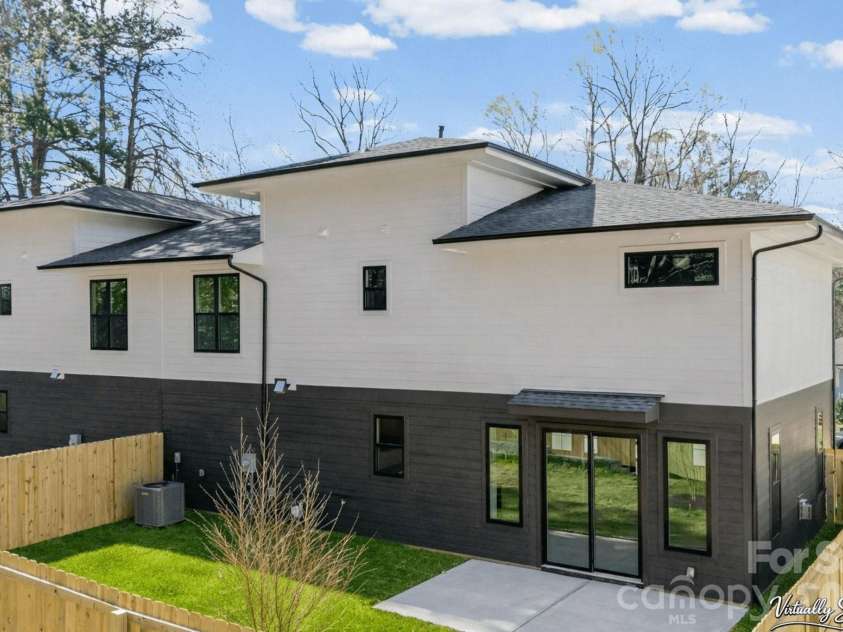 630 Colorado Avenue, Charlotte, NC 28206.  MLS# CAR4350962, YatesRealty ID 4129. 