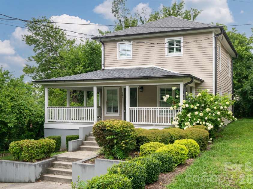 240 Beaumont Street, Asheville, NC 28801.  MLS# CAR4406794, YatesRealty ID 41291. 