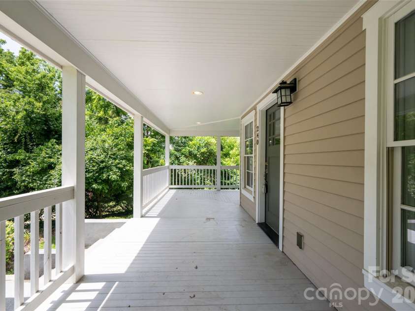 240 Beaumont Street, Asheville, NC 28801.  MLS# CAR4406794, YatesRealty ID 41291. 
