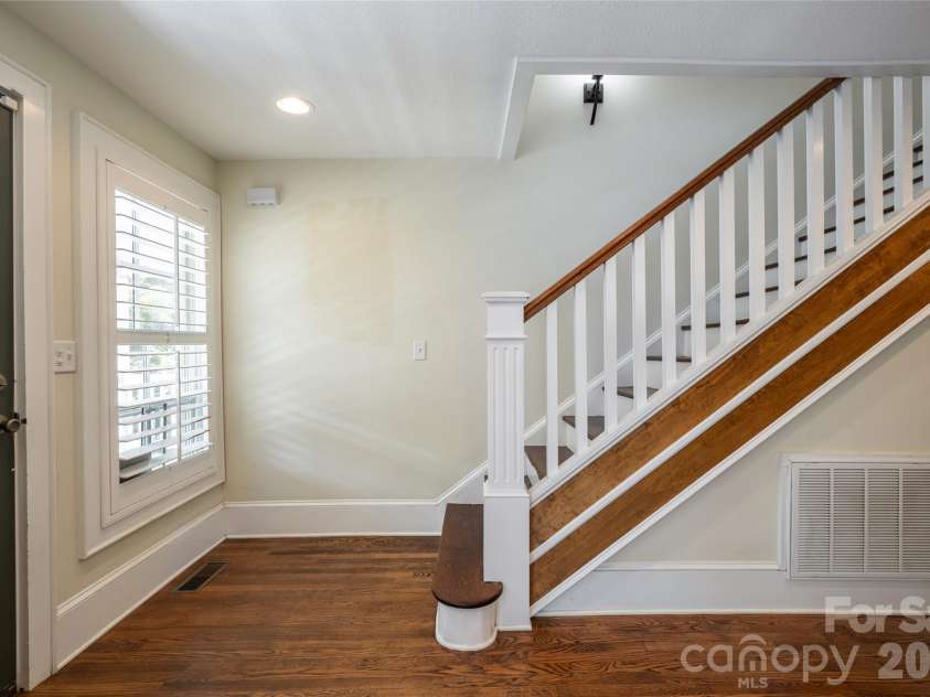 240 Beaumont Street, Asheville, NC 28801.  MLS# CAR4406794, YatesRealty ID 41291. 