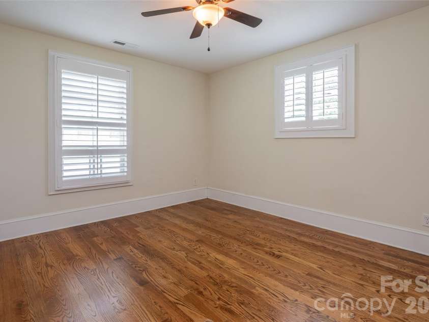 240 Beaumont Street, Asheville, NC 28801.  MLS# CAR4406794, YatesRealty ID 41291. 