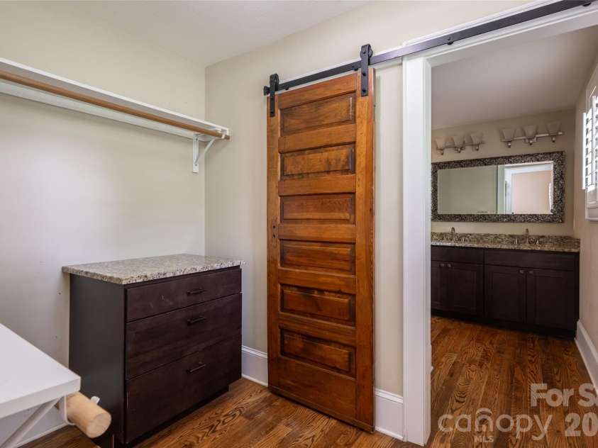 240 Beaumont Street, Asheville, NC 28801.  MLS# CAR4406794, YatesRealty ID 41291. 