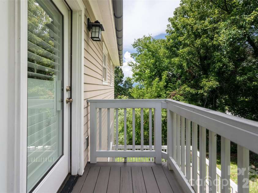 240 Beaumont Street, Asheville, NC 28801.  MLS# CAR4406794, YatesRealty ID 41291. 