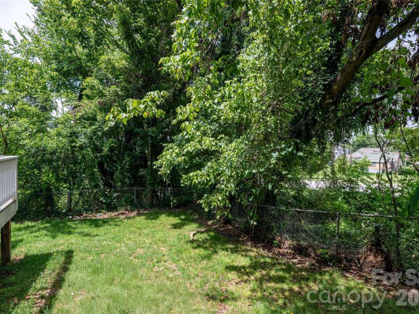 240 Beaumont Street, Asheville, NC 28801.  MLS# CAR4406794, YatesRealty ID 41291. 