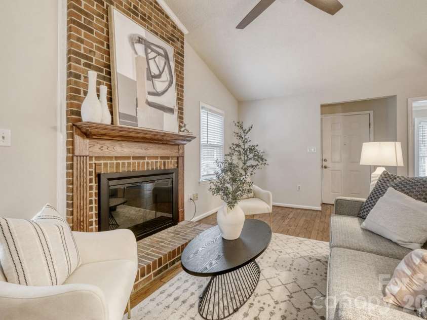 7333 Carrbridge Lane, Charlotte, NC 28226.  MLS# CAR4408852, YatesRealty ID 41294. 