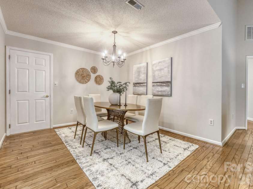 7333 Carrbridge Lane, Charlotte, NC 28226.  MLS# CAR4408852, YatesRealty ID 41294. 