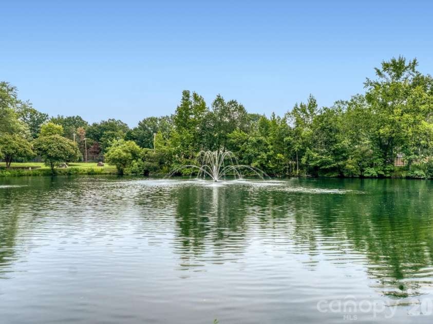 7333 Carrbridge Lane, Charlotte, NC 28226.  MLS# CAR4408852, YatesRealty ID 41294. Lake