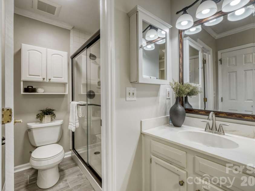 7333 Carrbridge Lane, Charlotte, NC 28226.  MLS# CAR4408852, YatesRealty ID 41294. Primary bath with shower