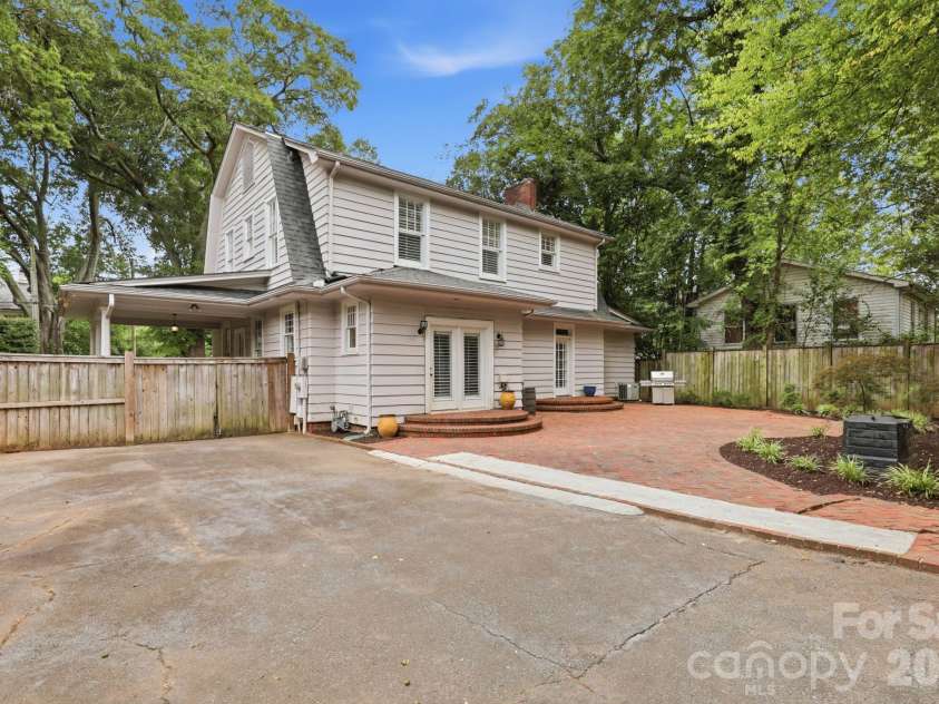 46 Marsh Avenue, Concord, NC 28025.  MLS# CAR4409053, YatesRealty ID 41296. 