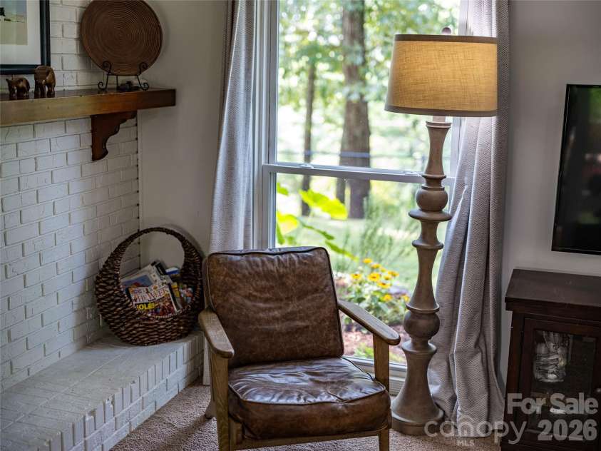 13 Rolling View Drive, Asheville, NC 28805.  MLS# CAR4378047, YatesRealty ID 41299. 