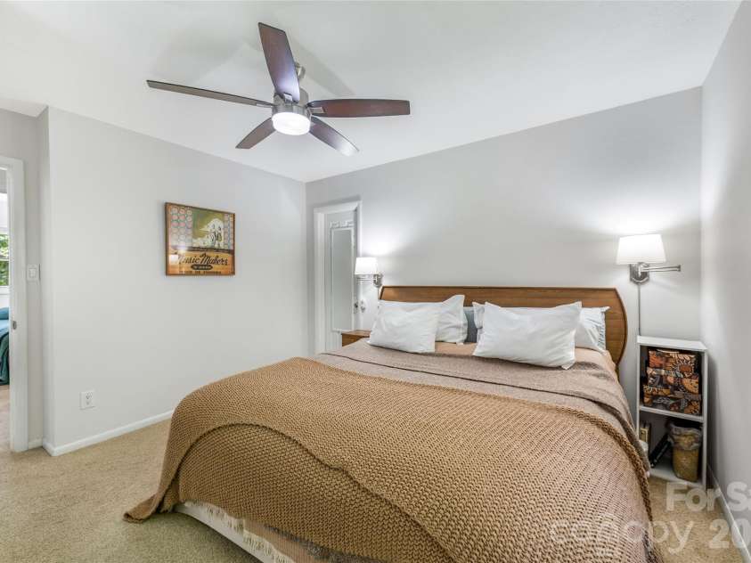 13 Rolling View Drive, Asheville, NC 28805.  MLS# CAR4378047, YatesRealty ID 41299. 