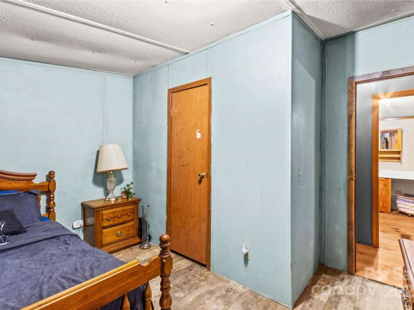 338 Piney Grove Road, Harmony, NC 28634.  MLS# CAR4329869, YatesRealty ID 4130. 
