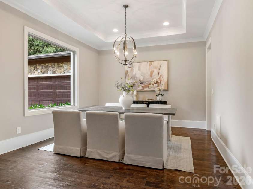 2011 Sharon Avenue, Charlotte, NC 28211.  MLS# CAR4409632, YatesRealty ID 41300. Dining Room