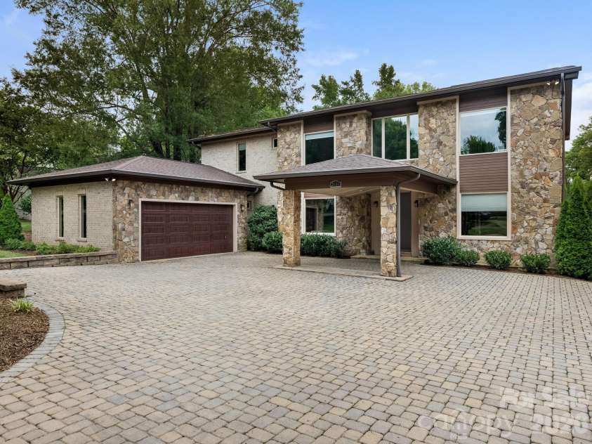 2011 Sharon Avenue, Charlotte, NC 28211.  MLS# CAR4409632, YatesRealty ID 41300. Front Exterior