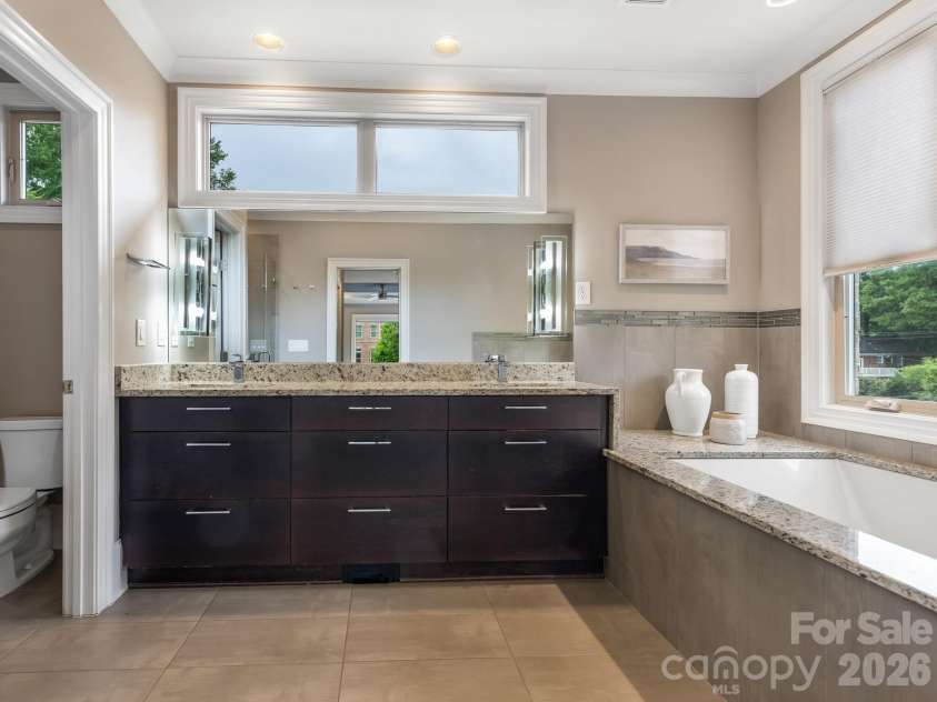 2011 Sharon Avenue, Charlotte, NC 28211.  MLS# CAR4409632, YatesRealty ID 41300. Primary Bathroom