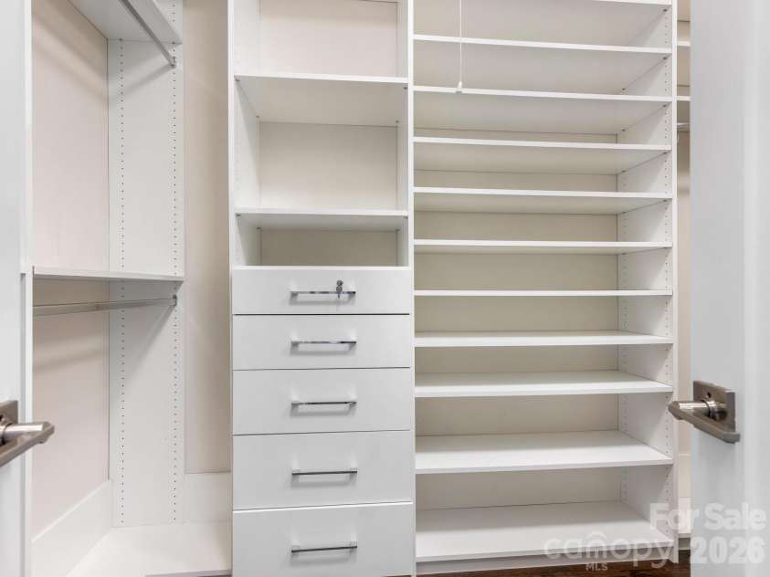 2011 Sharon Avenue, Charlotte, NC 28211.  MLS# CAR4409632, YatesRealty ID 41300. Primary Closet 1