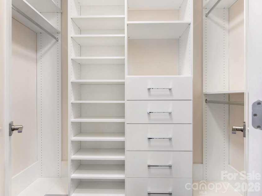 2011 Sharon Avenue, Charlotte, NC 28211.  MLS# CAR4409632, YatesRealty ID 41300. Primary Closet 2