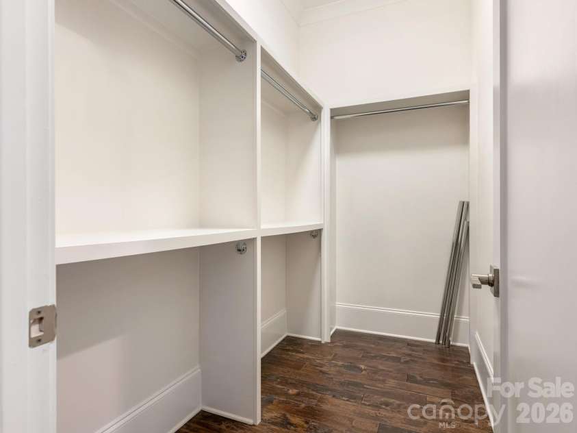 2011 Sharon Avenue, Charlotte, NC 28211.  MLS# CAR4409632, YatesRealty ID 41300. Walk-In Closet