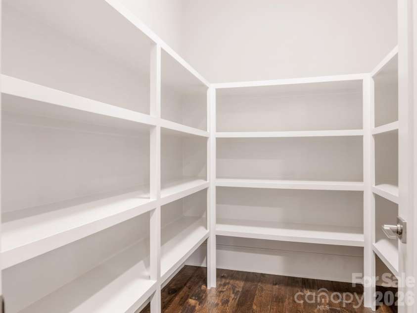 2011 Sharon Avenue, Charlotte, NC 28211.  MLS# CAR4409632, YatesRealty ID 41300. Walk-In Pantry