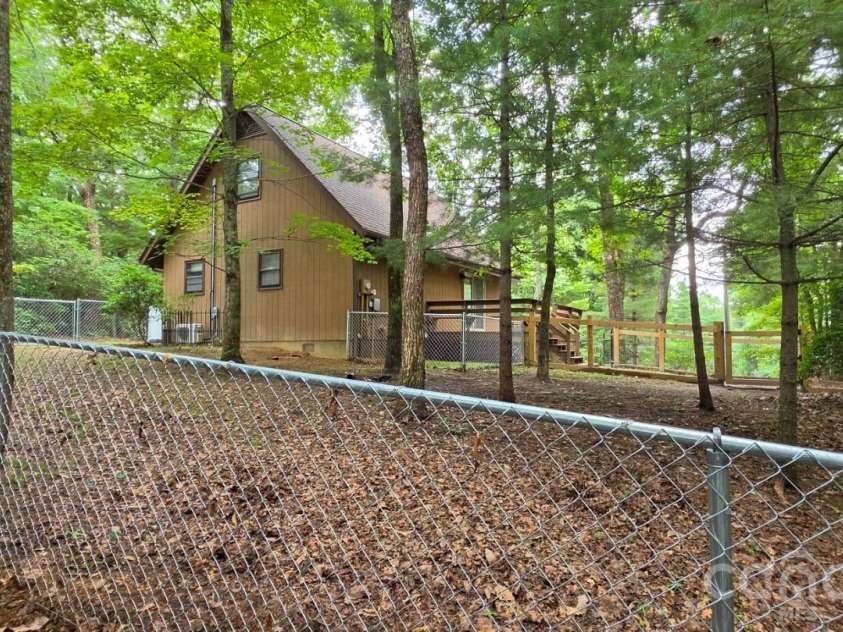 139 Little Creek Lane, Glade Valley, NC 28627.  MLS# CAR4407519, YatesRealty ID 41301. 