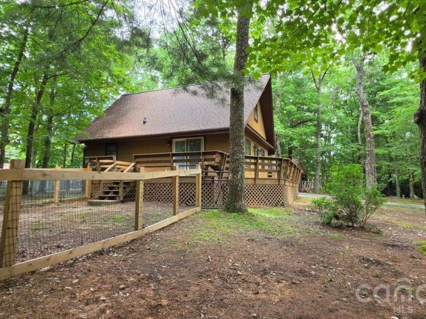 139 Little Creek Lane, Glade Valley, NC 28627.  MLS# CAR4407519, YatesRealty ID 41301. 