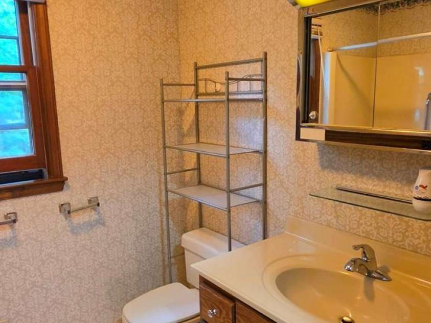 139 Little Creek Lane, Glade Valley, NC 28627.  MLS# CAR4407519, YatesRealty ID 41301. Full Bath Up