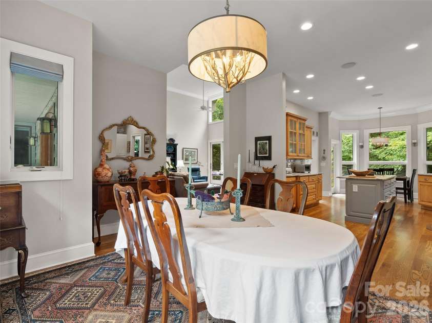 515 Flying Hawk Trail, Waynesville, NC 28786.  MLS# CAR4409862, YatesRealty ID 41304. 