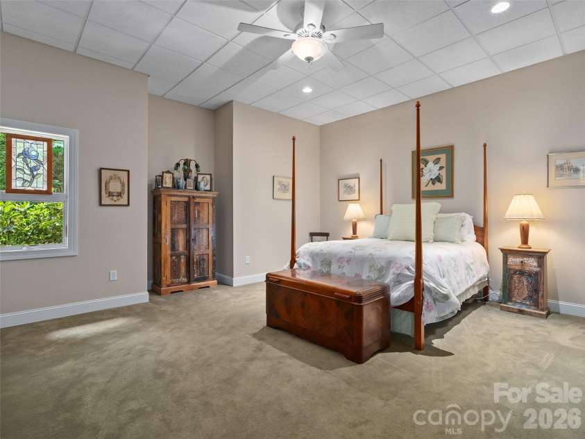 515 Flying Hawk Trail, Waynesville, NC 28786.  MLS# CAR4409862, YatesRealty ID 41304. 