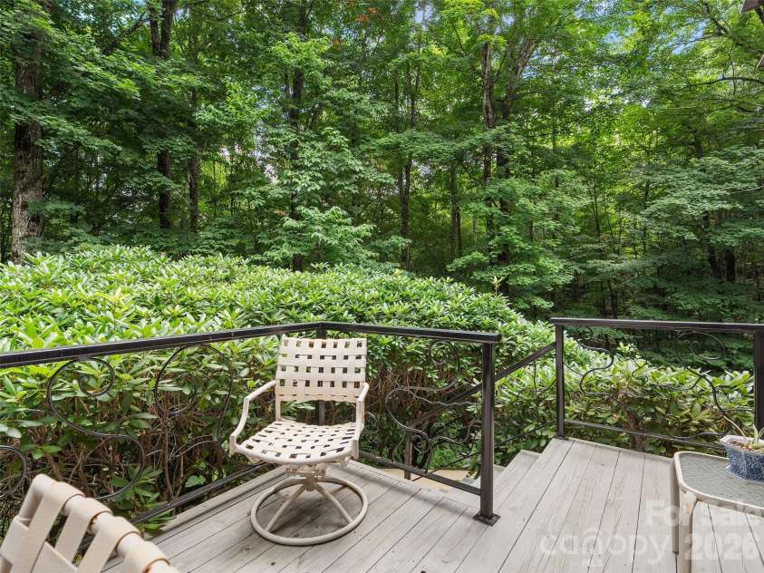 515 Flying Hawk Trail, Waynesville, NC 28786.  MLS# CAR4409862, YatesRealty ID 41304. 