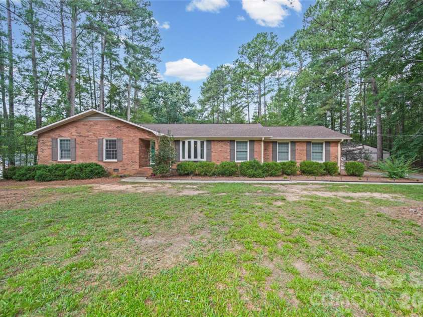 2141 Moonstone Drive, Concord, NC 28025.  MLS# CAR4410143, YatesRealty ID 41305. 